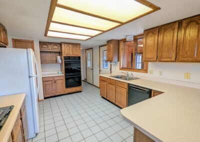 72-johnson-creek-road-home-kitchen
