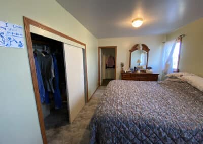 hoyt ranch house main bedroom