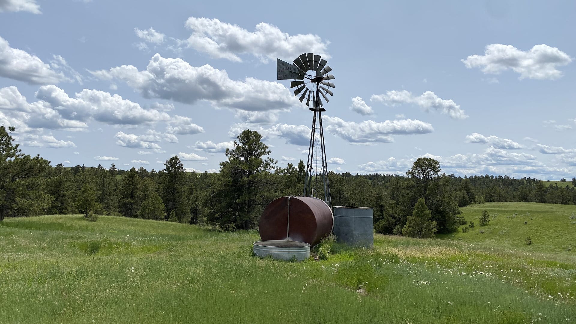 Hat Creek Breaks Retreat windmill