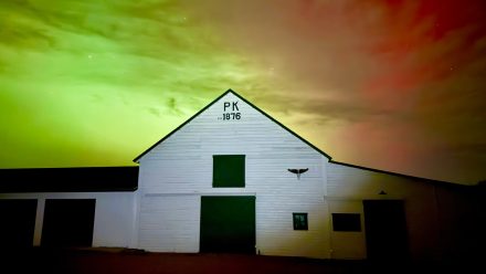 cato ranch northern lights over pk barn